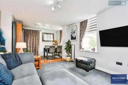 2 bedroom Apartment for sale in McCrea Apartments, Emily Way, Halifax, HX1 2NS