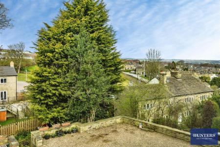 2 bedroom Terraced House for sale in Delf Hill Brighouse, HD6 3NL