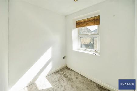 2 bedroom Terraced House for sale in Delf Hill Brighouse, HD6 3NL