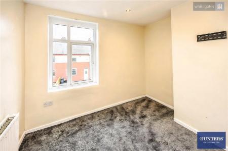 2 bedroom End of terrace house for sale in Wheatley Lane, Lee Mount, Halifax