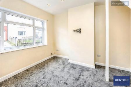 2 bedroom End of terrace house for sale in Wheatley Lane, Lee Mount, Halifax