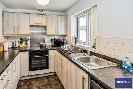 2 bedroom House for sale in Worsted Close Halifax, HX1 4RS
