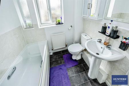 2 bedroom House for sale in Worsted Close Halifax, HX1 4RS