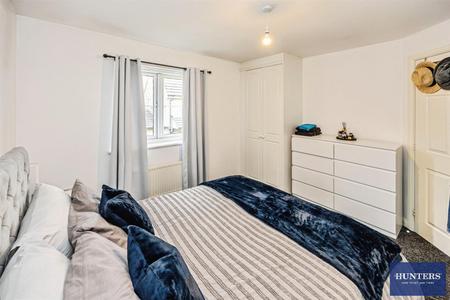 2 bedroom House for sale in Worsted Close Halifax, HX1 4RS