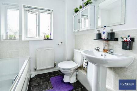 2 bedroom House for sale in Worsted Close Halifax, HX1 4RS