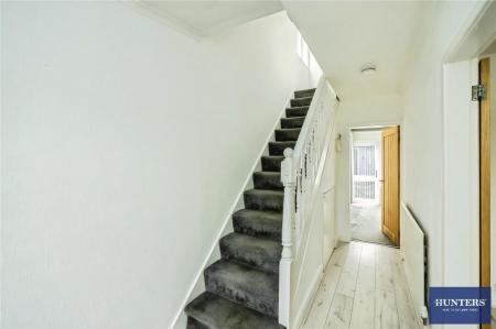 3 bedroom Terraced House for sale in Brickfield Lane Halifax, HX2 9AU