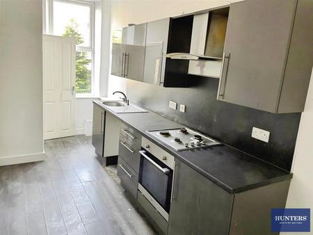 3 bedroom Terraced House for sale in Chestnut Street, Halifax, HX1 3QS