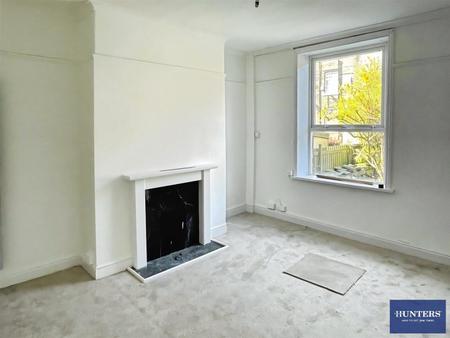 3 bedroom Terraced House for sale in Chestnut Street, Halifax, HX1 3QS