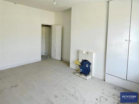 3 bedroom Terraced House for sale in Chestnut Street, Halifax, HX1 3QS