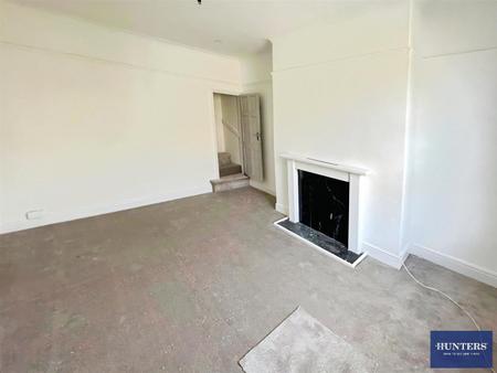 3 bedroom Terraced House for sale in Chestnut Street, Halifax, HX1 3QS