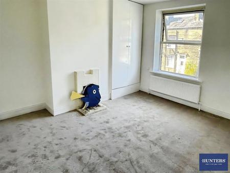 3 bedroom Terraced House for sale in Chestnut Street, Halifax, HX1 3QS