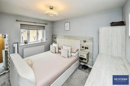 2 bedroom House for sale in Oliver Meadows Elland, HX5 9HA