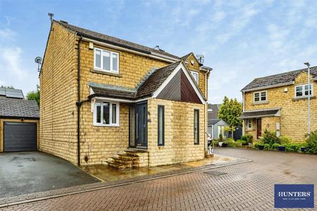 2 bedroom House for sale in Oliver Meadows Elland, HX5 9HA