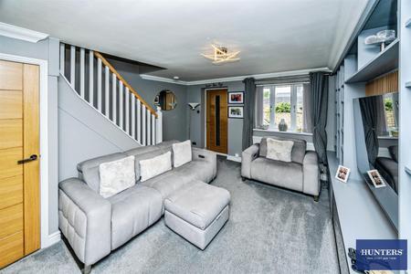 2 bedroom House for sale in Oliver Meadows Elland, HX5 9HA