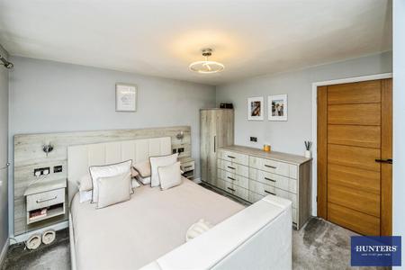 2 bedroom House for sale in Oliver Meadows Elland, HX5 9HA