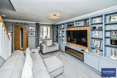 2 bedroom House for sale in Oliver Meadows Elland, HX5 9HA