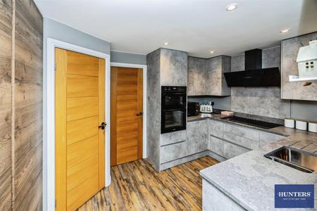 2 bedroom House for sale in Oliver Meadows Elland, HX5 9HA