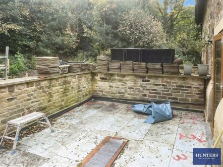 1 bedroom Apartment for sale in Beaconsfield House, Off Bennett Lane, Halifax