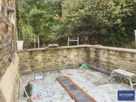 1 bedroom Apartment for sale in Beaconsfield House, Off Bennett Lane, Halifax