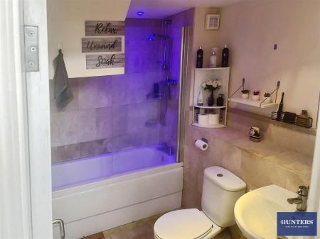 1 bedroom Apartment for sale in Beaconsfield House, Off Bennett Lane, Halifax