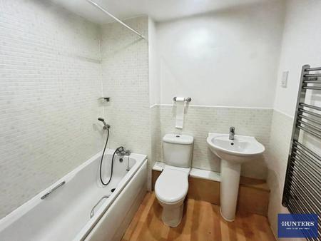 2 bedroom Apartment to let in Queensway, Halifax HX1