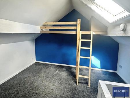 3 bedroom Terraced House to let in Lee Mount Road, Halifax, HX3
