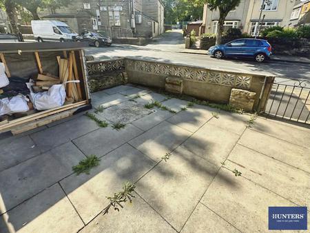3 bedroom Terraced House to let in Lee Mount Road, Halifax, HX3