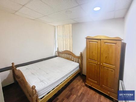 2 bedroom Flat to let in Queens Court, Bull Close Lane, Halifax, HX1