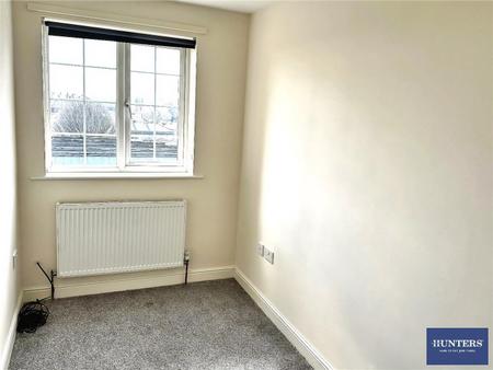 3 bedroom Terraced House to let in Carrholme Court, Halifax, HX1