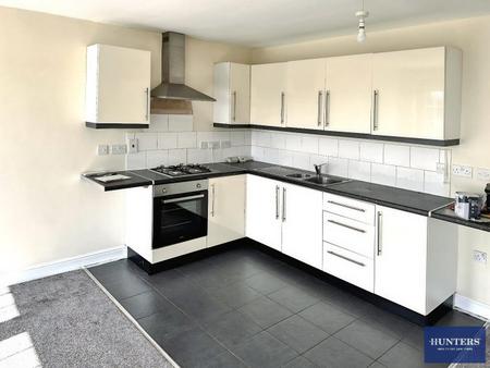 3 bedroom Terraced House to let in Carrholme Court, Halifax, HX1