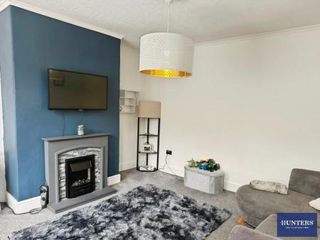 3 bedroom Terraced House to let in Rose Place, Luddendenfoot, Halifax, HX2