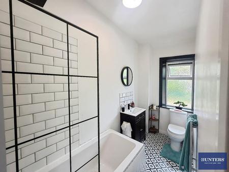 3 bedroom Terraced House to let in Rose Place, Luddendenfoot, Halifax, HX2