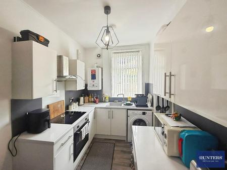 3 bedroom Terraced House to let in Rose Place, Luddendenfoot, Halifax, HX2