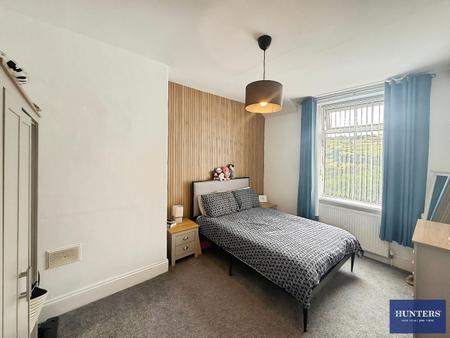 3 bedroom Terraced House to let in Rose Place, Luddendenfoot, Halifax, HX2