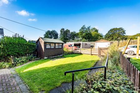 3 bedroom House for sale in Beechwood Drive, Halifax, HX2 9AS