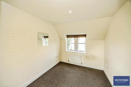 2 bedroom Flat for sale in Olivia Court, Chester Road Boothtown, Halifax, HX3 6LN