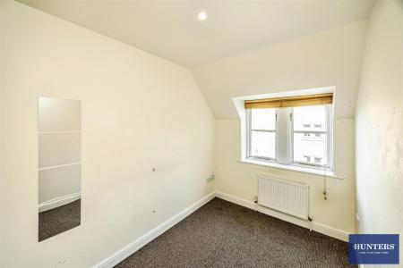 2 bedroom Flat for sale in Olivia Court, Chester Road Boothtown, Halifax, HX3 6LN
