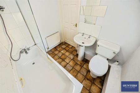 2 bedroom Flat for sale in Olivia Court, Chester Road Boothtown, Halifax, HX3 6LN