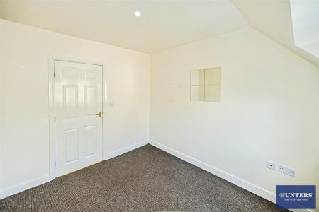 2 bedroom Flat for sale in Olivia Court, Chester Road Boothtown, Halifax, HX3 6LN