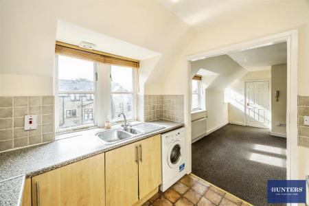 2 bedroom Flat for sale in Olivia Court, Chester Road Boothtown, Halifax, HX3 6LN