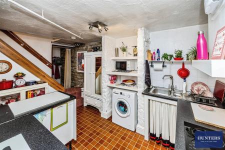 2 bedroom Terraced House for sale in King Cross Road, Halifax, HX1 3LN