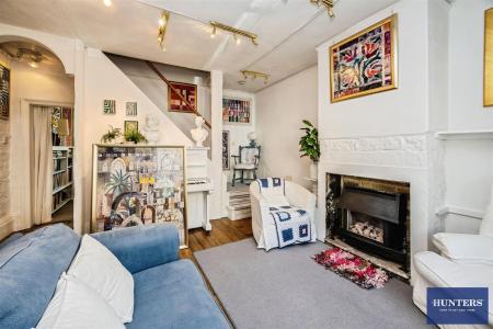 2 bedroom Terraced House for sale in King Cross Road, Halifax, HX1 3LN