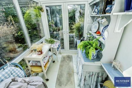 2 bedroom Terraced House for sale in King Cross Road, Halifax, HX1 3LN