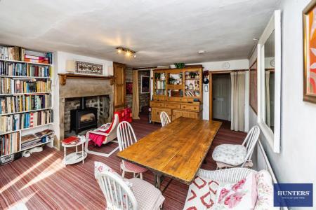 2 bedroom Terraced House for sale in King Cross Road, Halifax, HX1 3LN