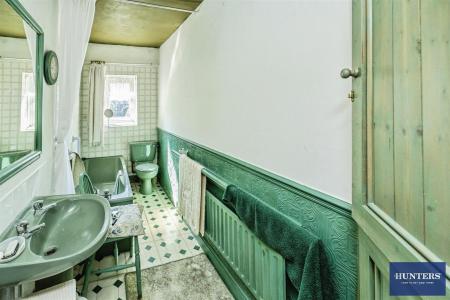2 bedroom Terraced House for sale in King Cross Road, Halifax, HX1 3LN