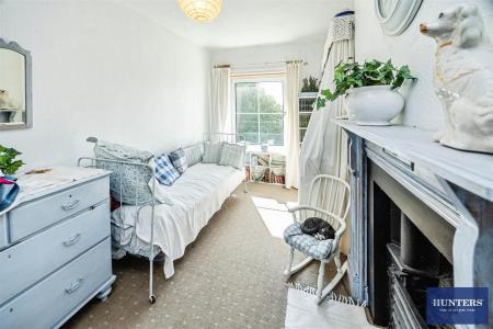 2 bedroom Terraced House for sale in King Cross Road, Halifax, HX1 3LN
