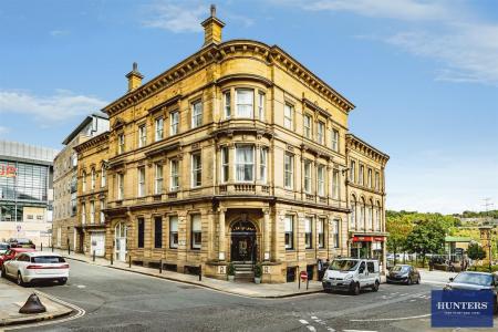 Town Hall Street East, Halifax