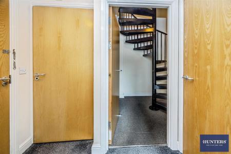 2 bedroom House for sale in Town Hall Street East, Halifax