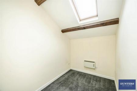 2 bedroom House for sale in Town Hall Street East, Halifax