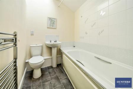 2 bedroom House for sale in Town Hall Street East, Halifax